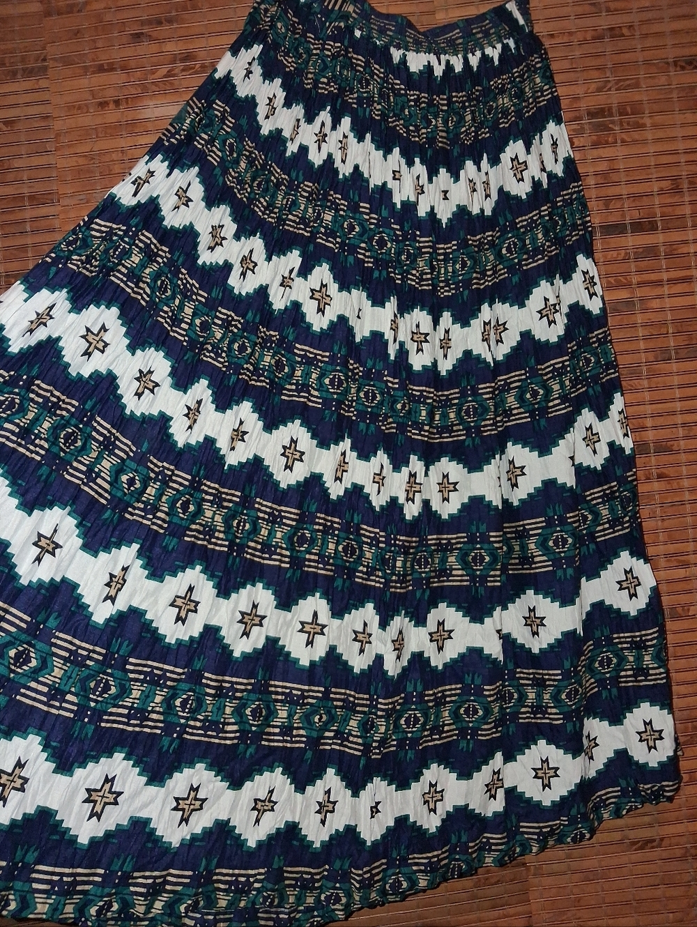 VINTAGE SIDE SADDLE WESTERN / BOHO RAYON CRINKLE MAXI SKIRT